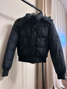 Hollister Black Quilted Puff Jacket with Ribbed Hem